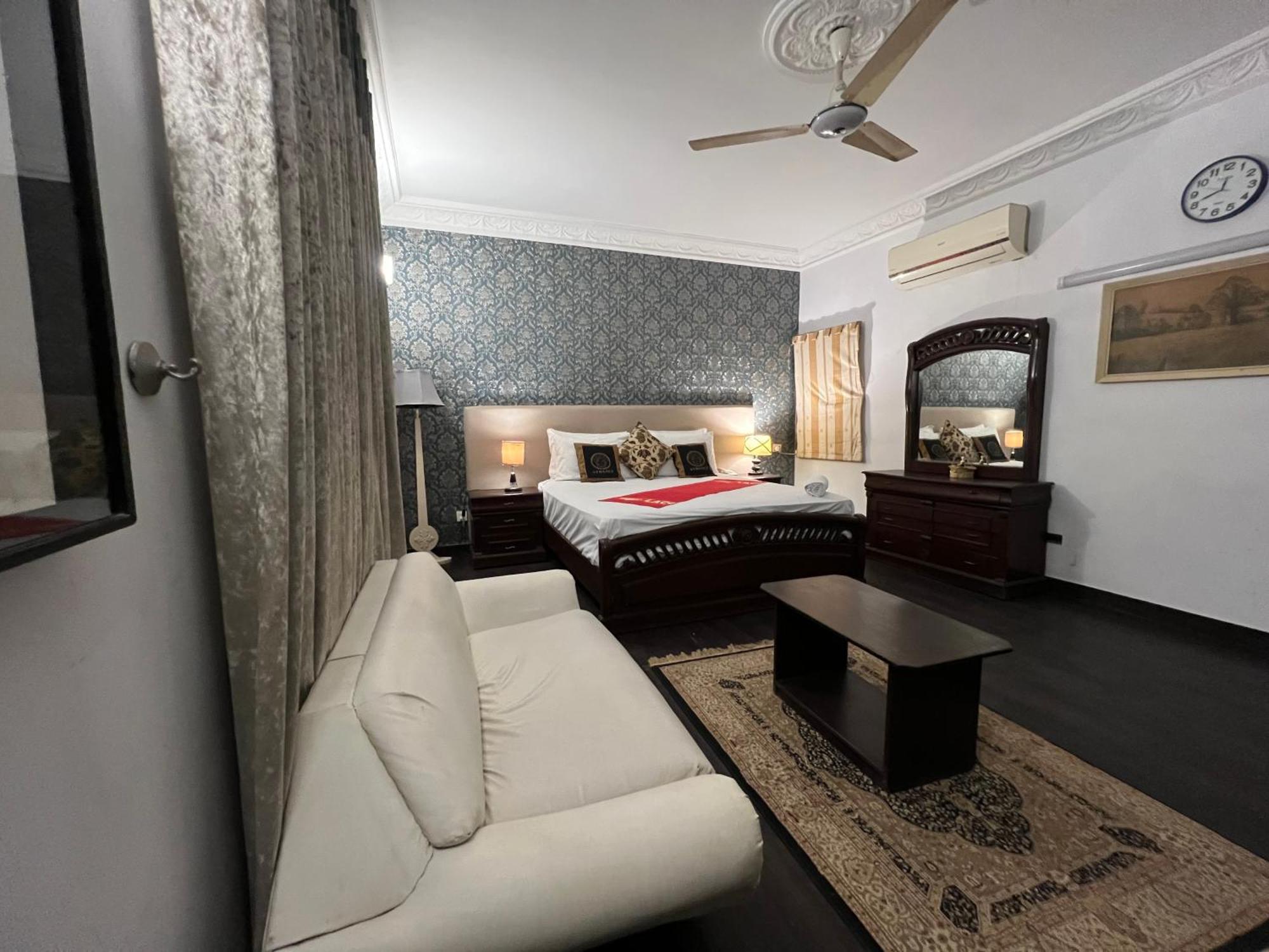 Hilton Bayview Lnn Hotell Karachi Exteriör bild