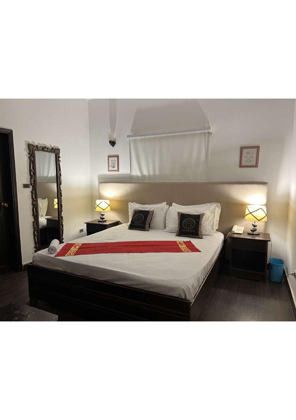 Hilton Bayview Lnn Hotell Karachi Exteriör bild