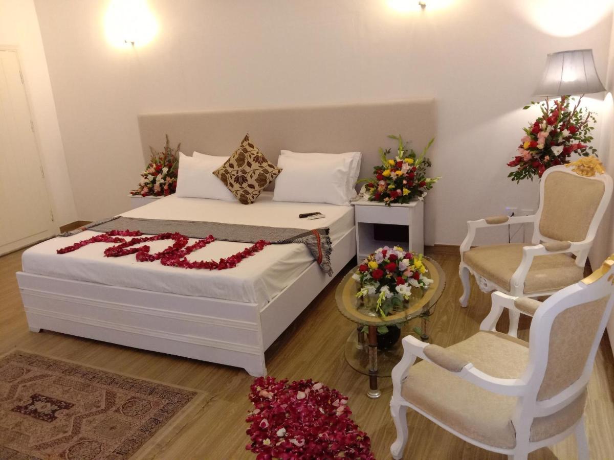Hilton Bayview Lnn Hotell Karachi Exteriör bild