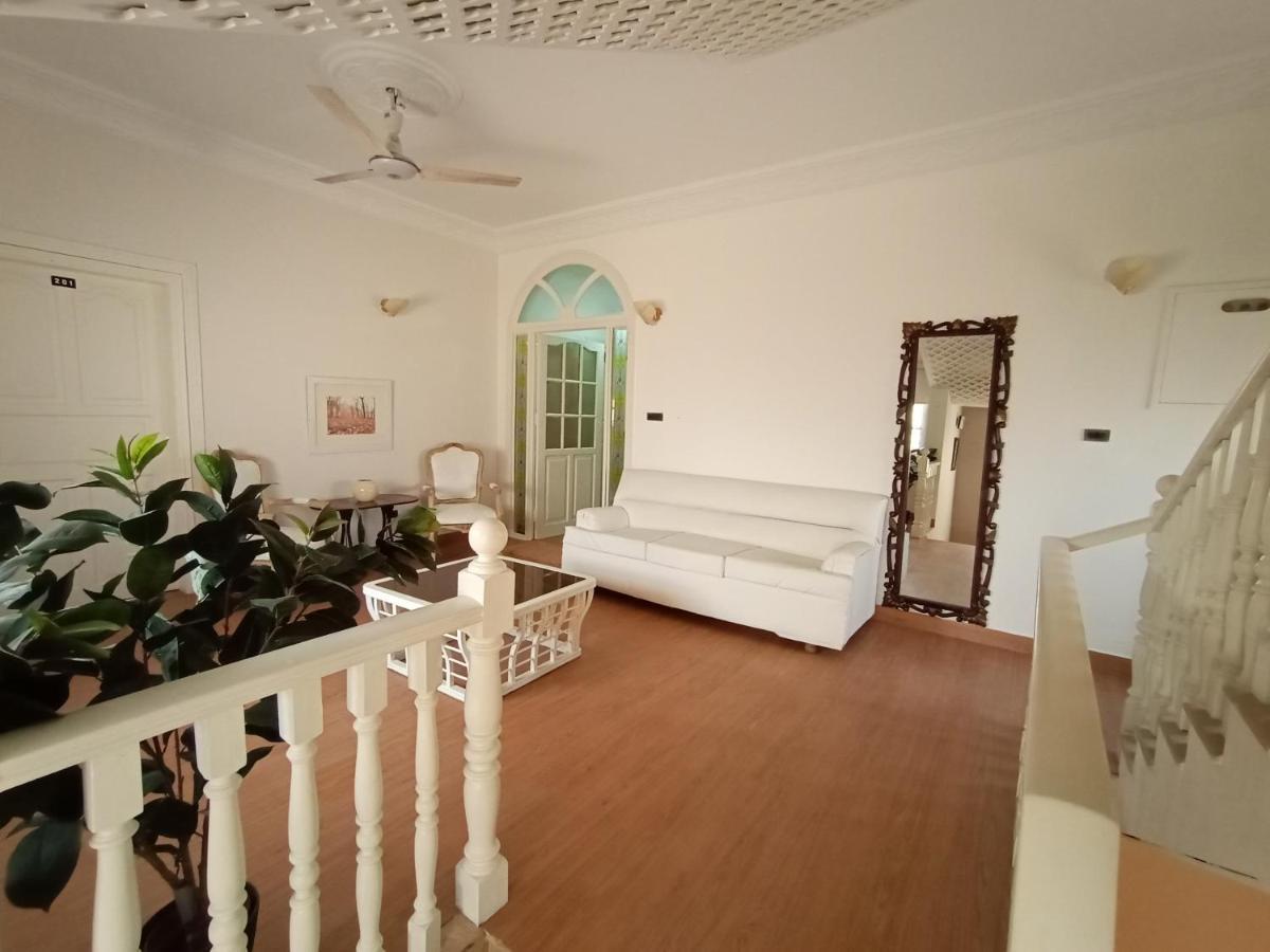 Hilton Bayview Lnn Hotell Karachi Exteriör bild