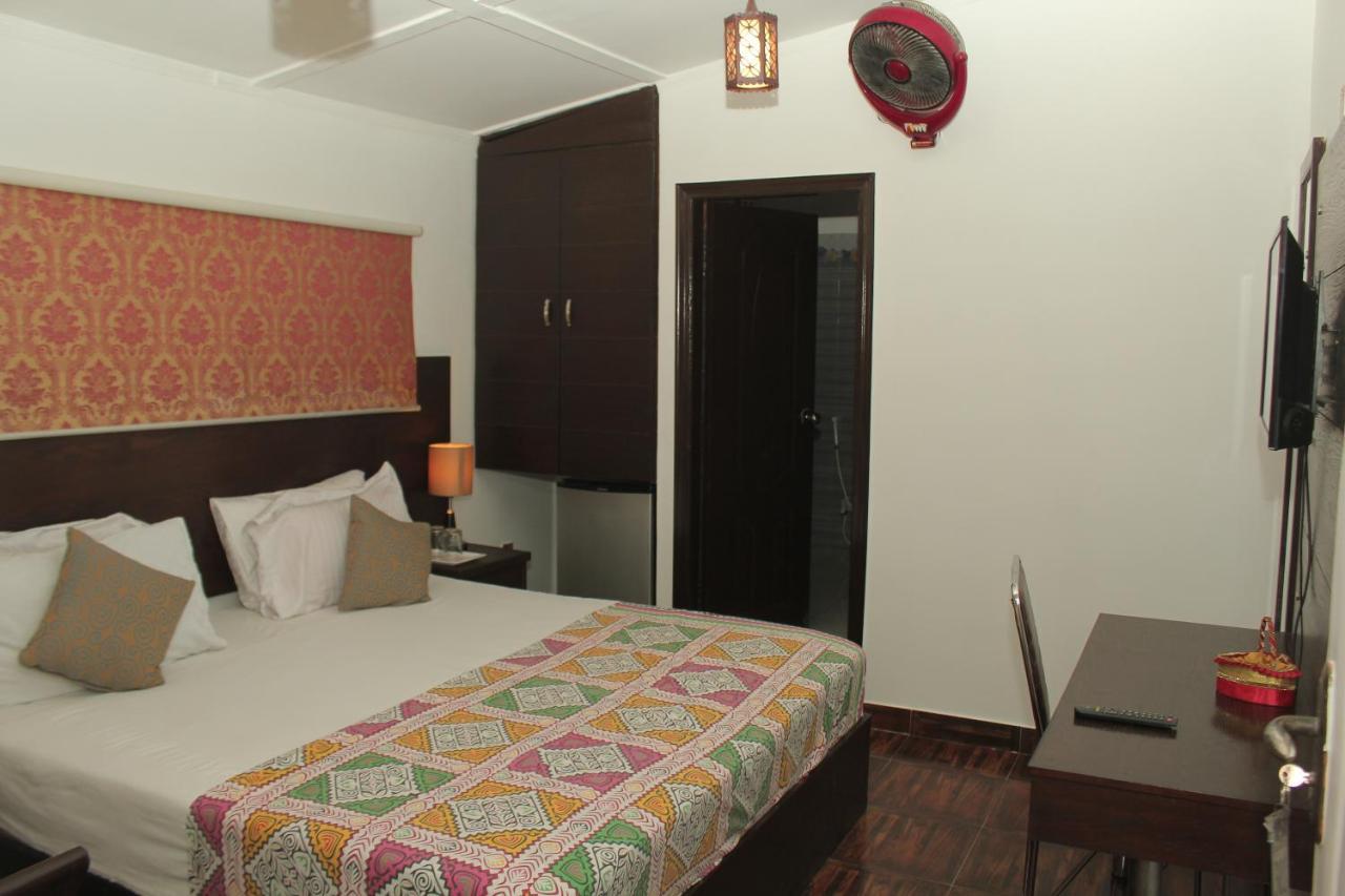 Hilton Bayview Lnn Hotell Karachi Exteriör bild